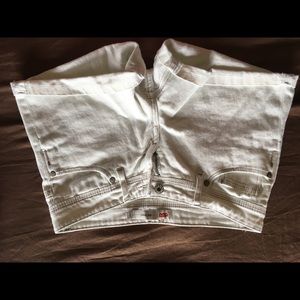 Levi’s white denim shorts